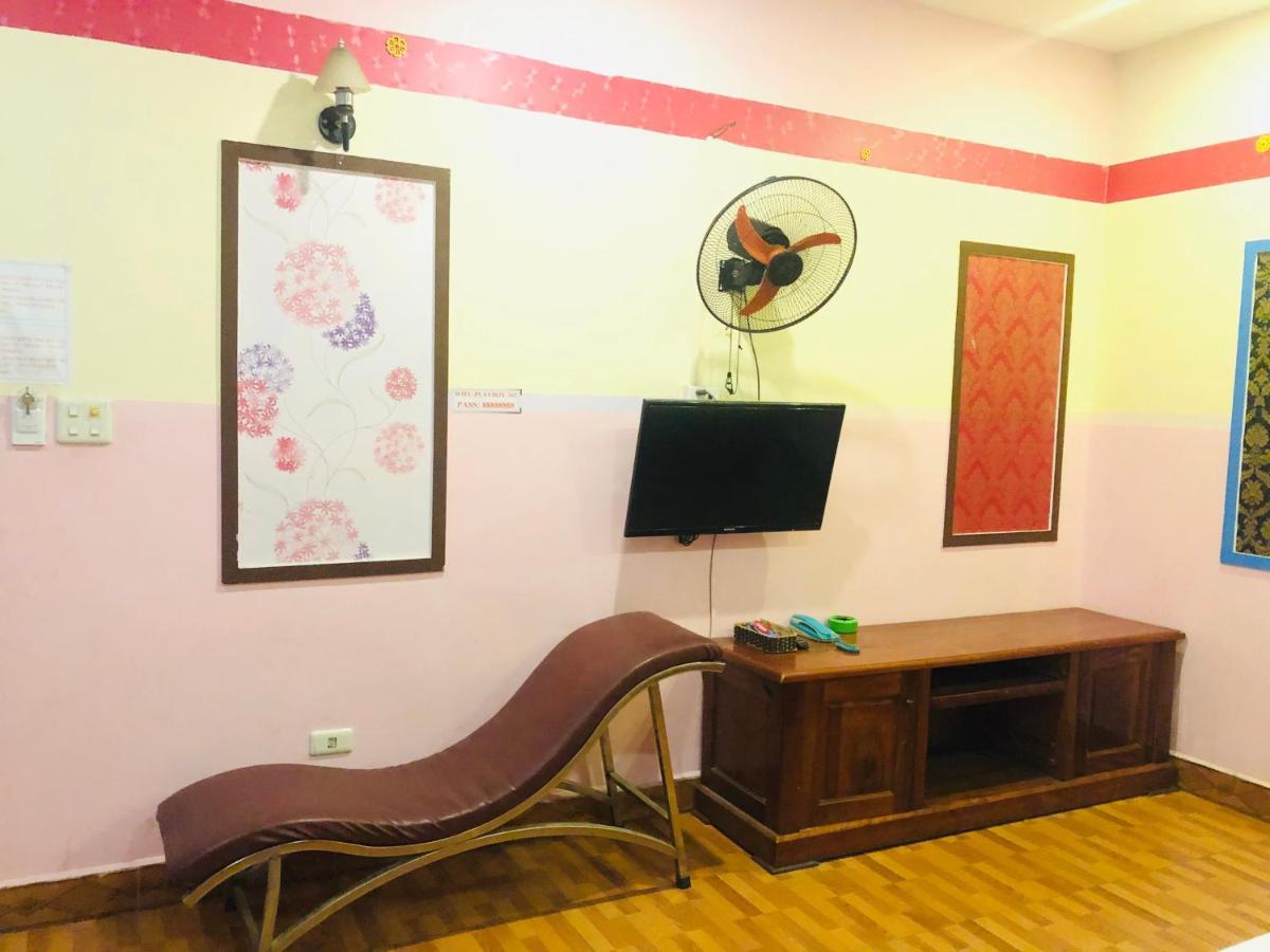 OYO 1119 Nhà nghỉ Sắc Màu Hà Nội Ngoại thất bức ảnh